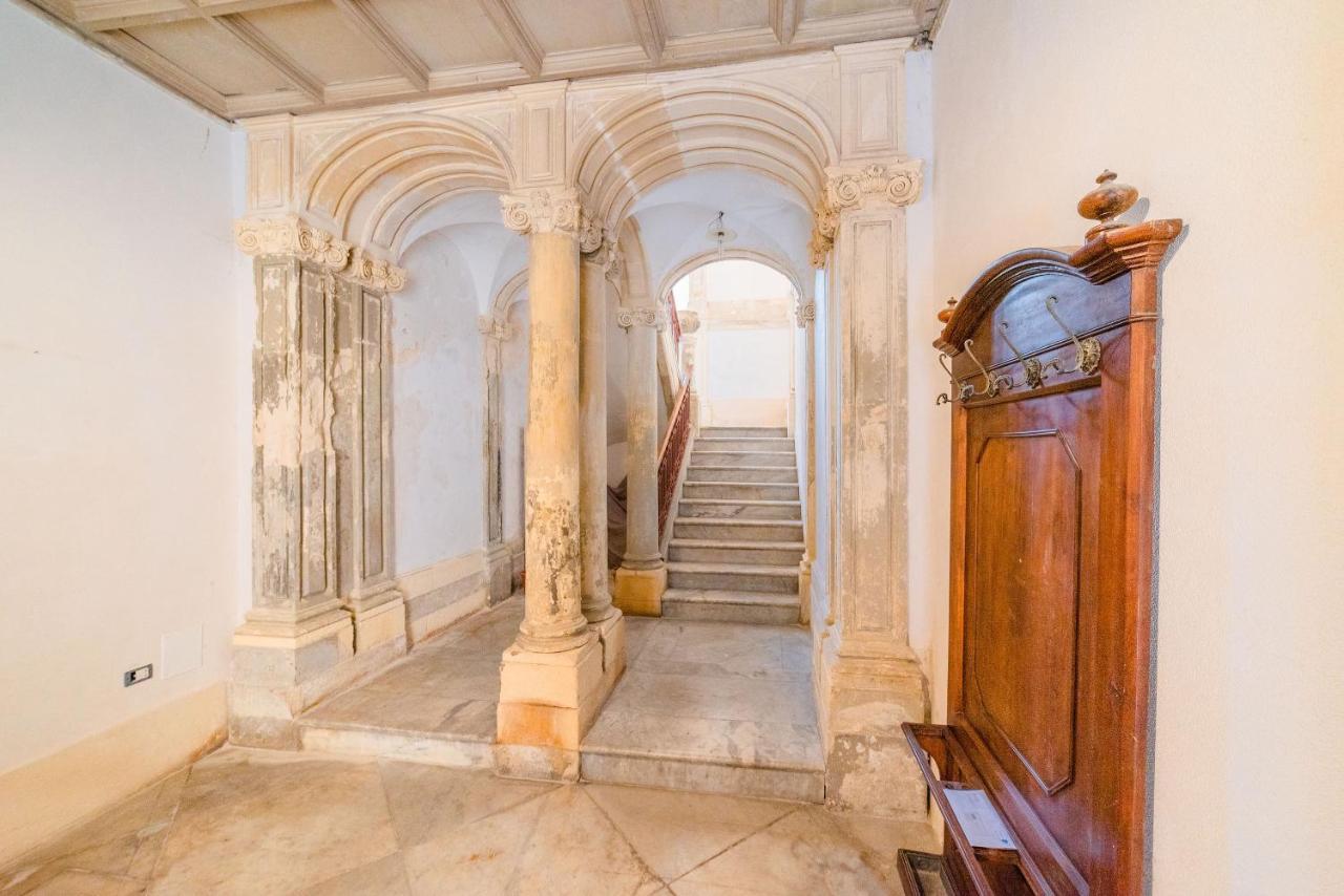 Ortigia And Temple Of Apollo Apartments Syrakuzy Zewnętrze zdjęcie